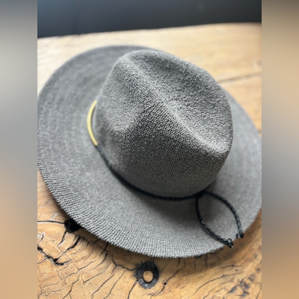 Four Buttons By San Diego Hat Co. Knit Gray Hat w Brass Detail one size NWOT